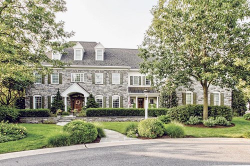 748 GOOSE NECK DRIVE
