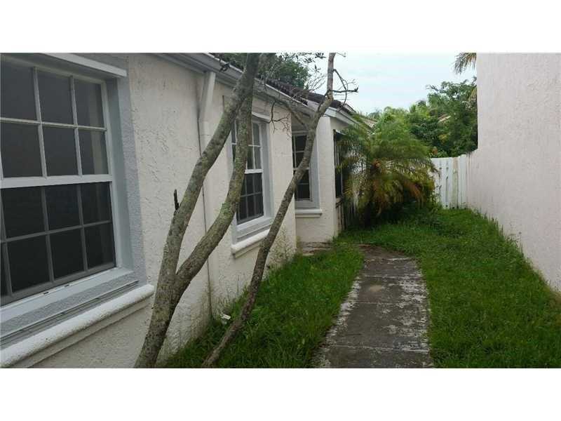 15663 NW 14th St