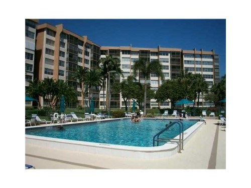 900 Saint Charles Pl # L21