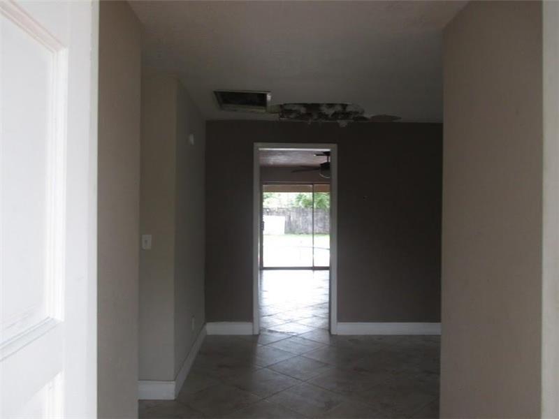 220 SW 68th Ave