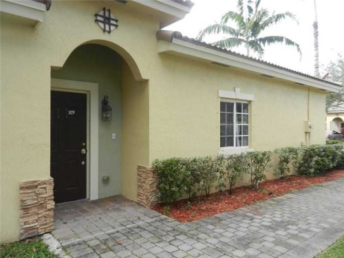 1231 NE 32 AV # 1231