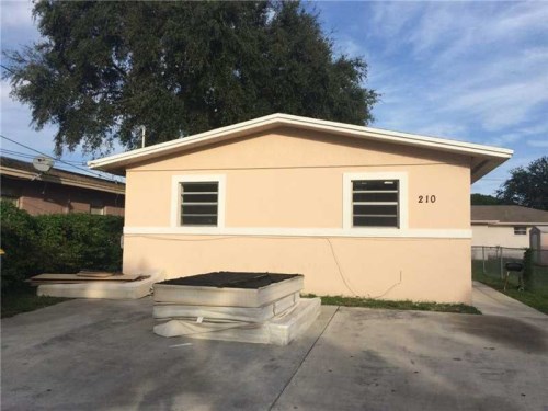 210 NW 9th Ave