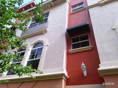 1033 17th Way,1502