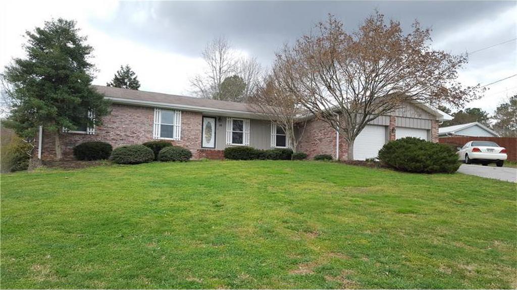 38 Pine Lane
