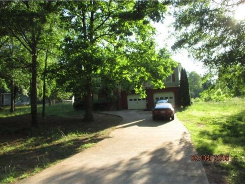 780 Riverview Lane