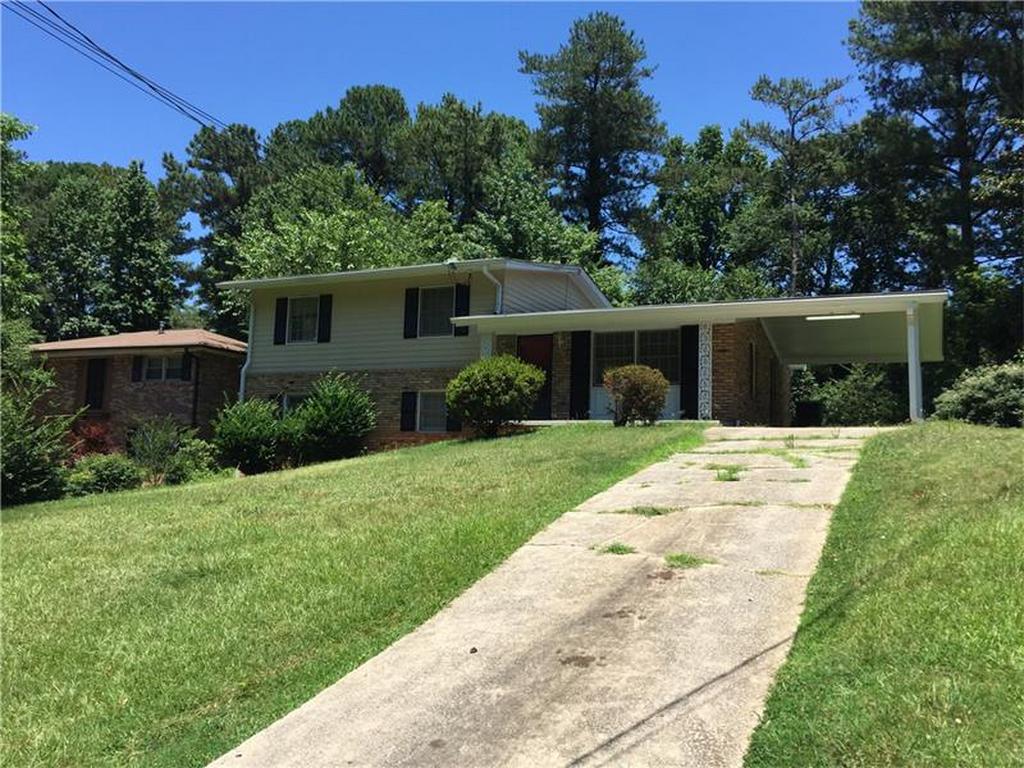3158 Moss Oak Drive