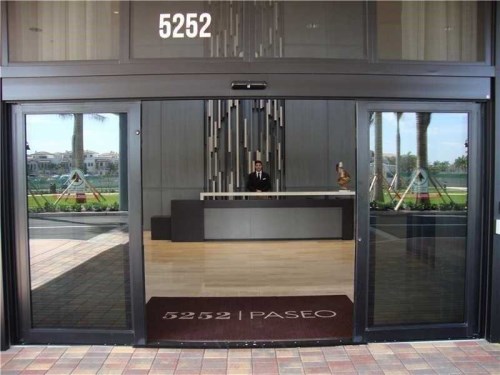 5252 NW 85 AV # 1702