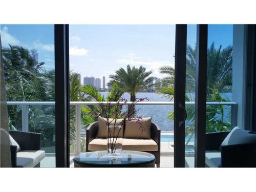 17301 Biscayne Bl # 210N