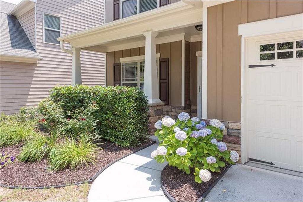 4936 Rapahoe Trail