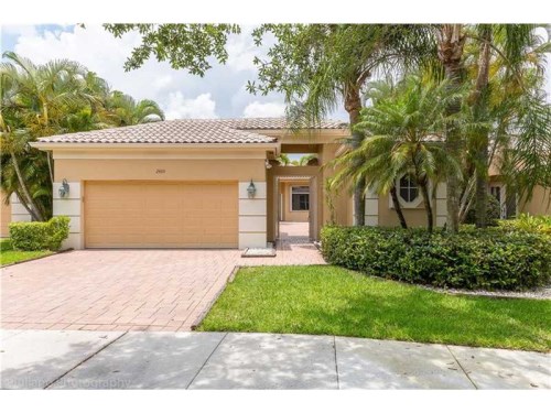 2489 Bay Isle Dr