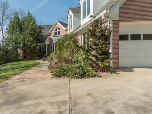 4910 Spruce Bluff Drive