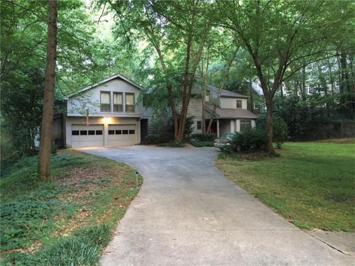 4562 Rebel Valley View Se