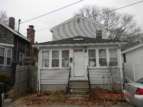 17 Woodland Circle