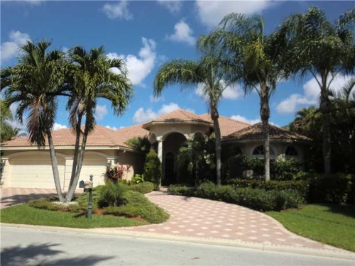 560 W Enclave Cir