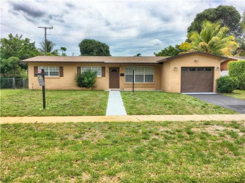 810 SW 70 Ave