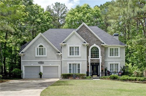 1065 Longwood Drive
