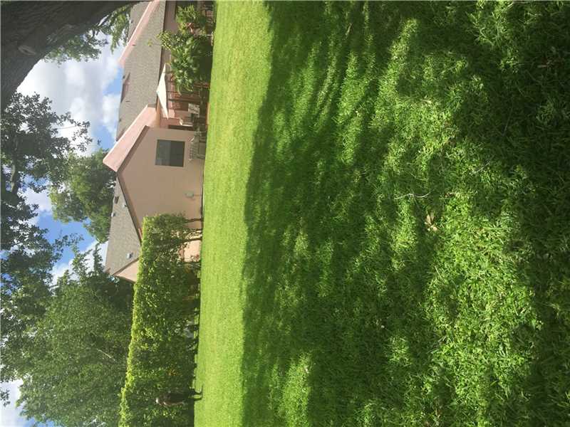 1049 NW 50th Dr