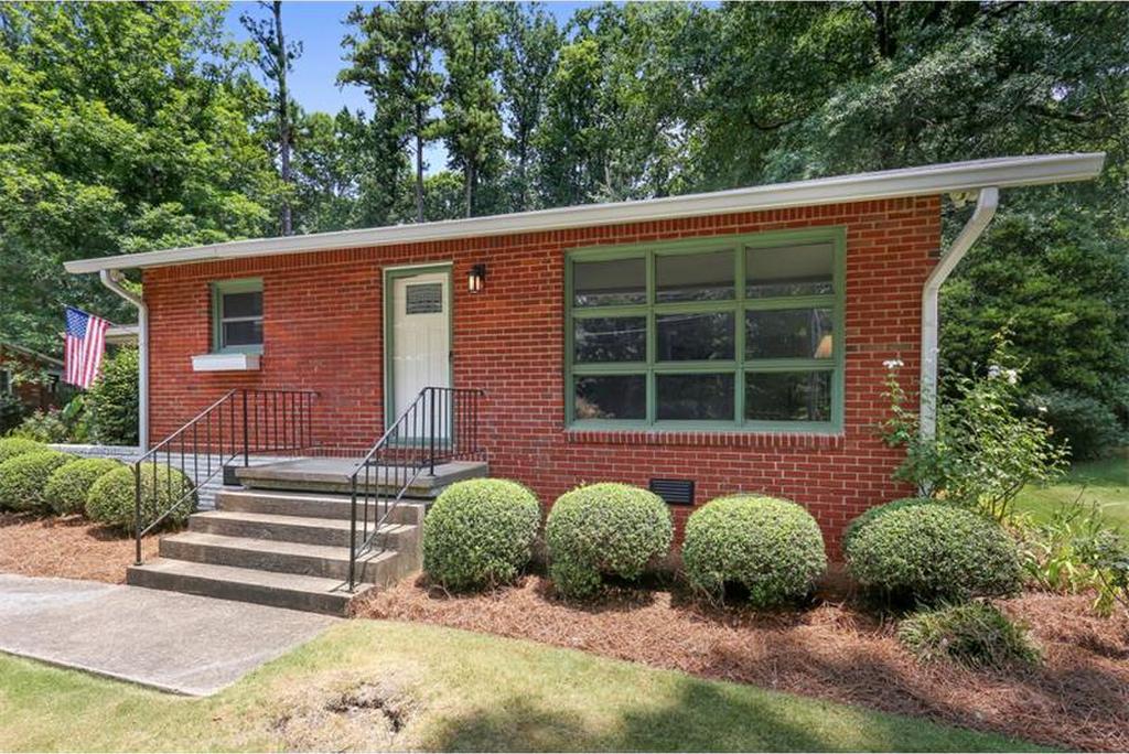 3893 Longview Drive