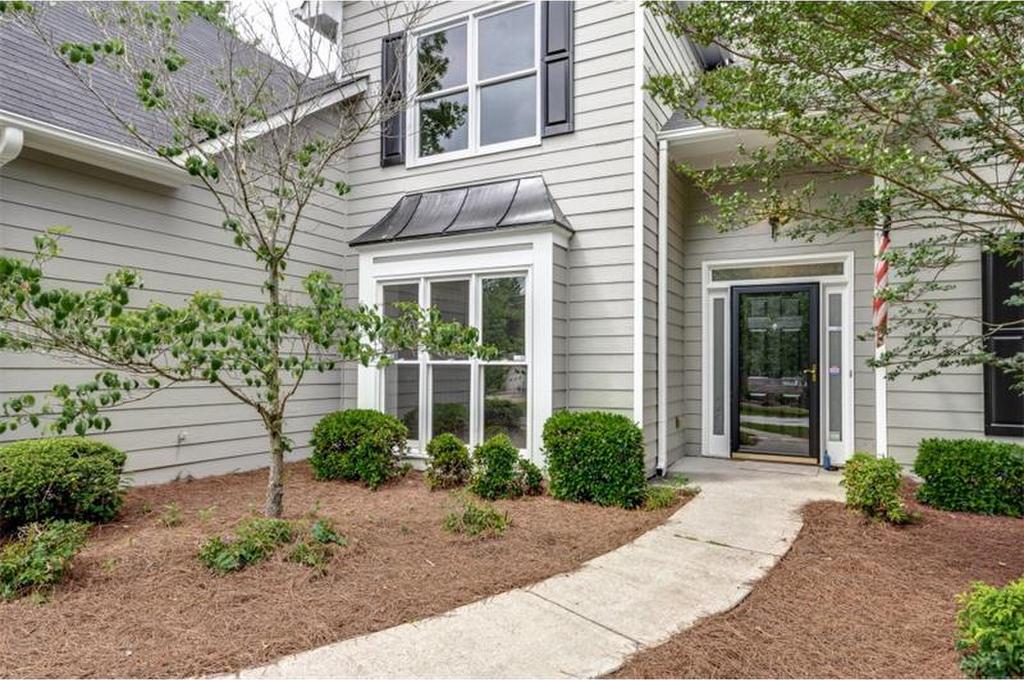 2488 Kingsglen Court