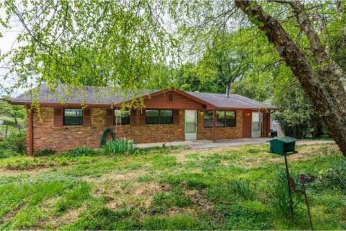 573 Hascall Road Nw