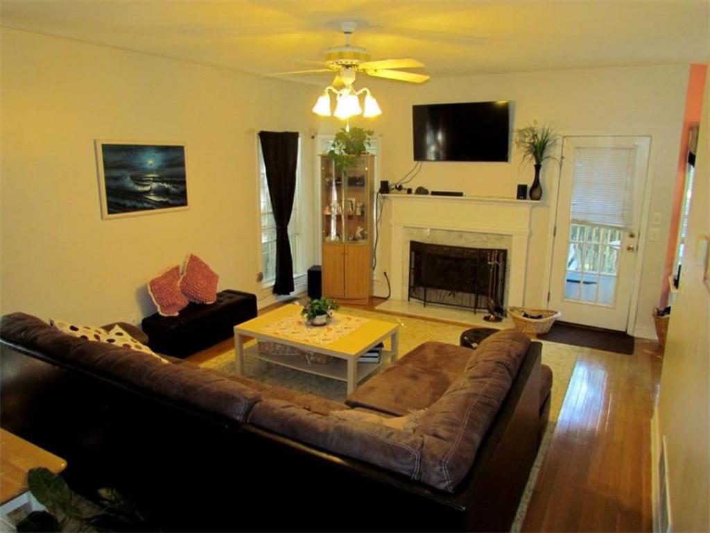 103 Sweetbriar Walk