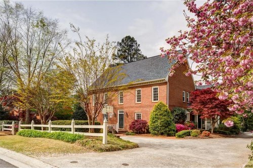 210 Grapevine Run