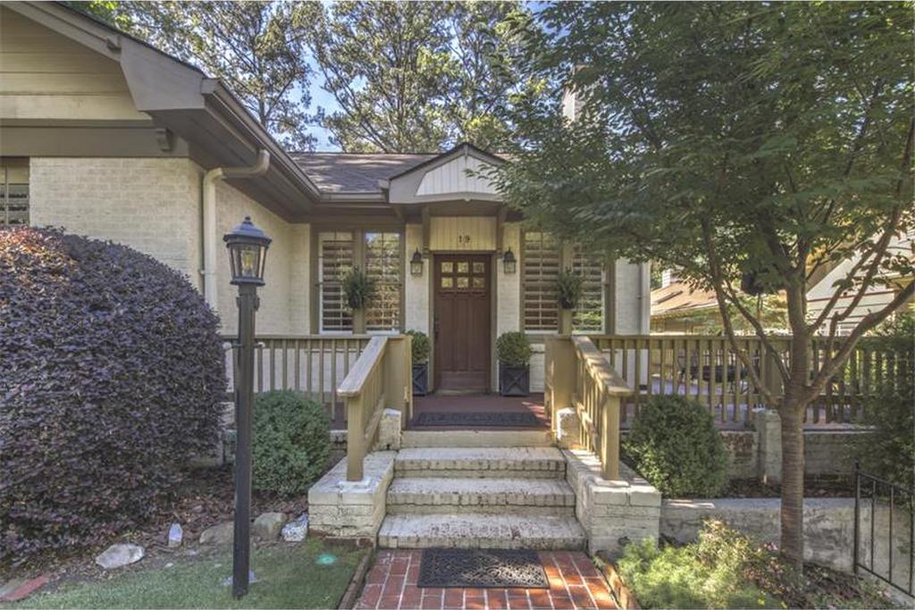 19 Roanoke Avenue Ne