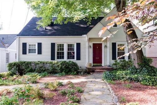 219 Springdale Drive Ne