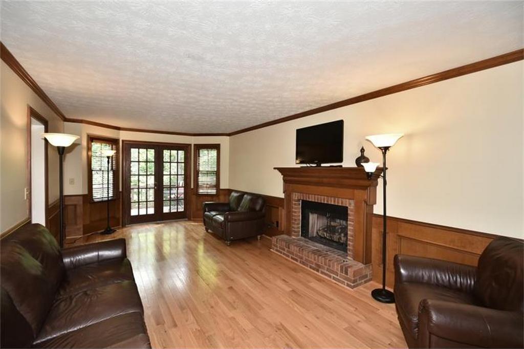 2211 Dawn Court