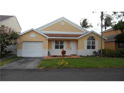 1121 SW 109th Way