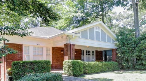 211 E Wesley Road Ne