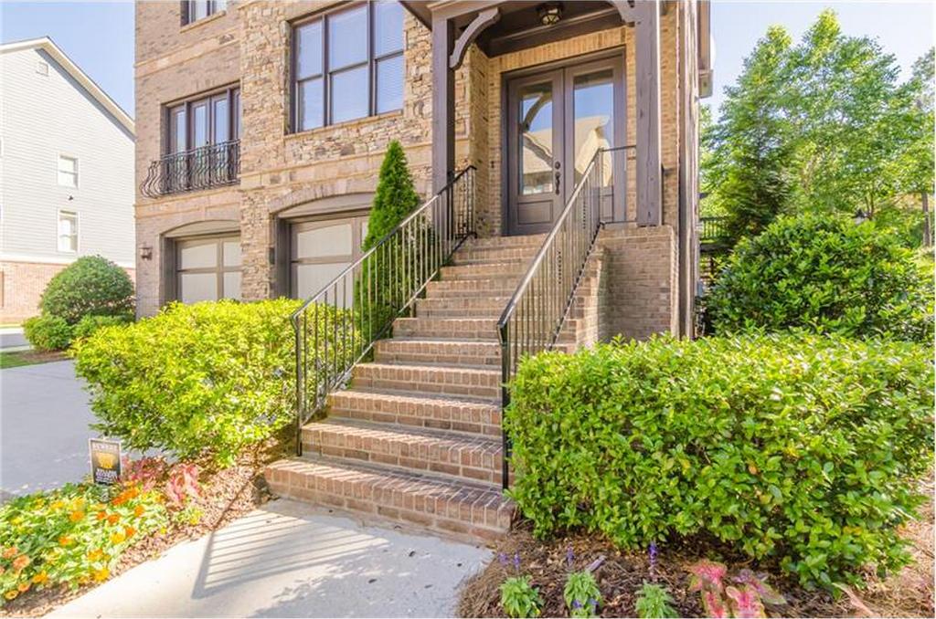 7989 Magnolia Square