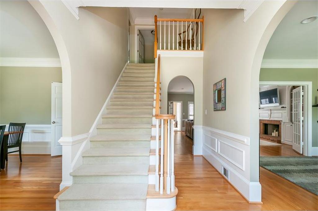 115 Landseer Way