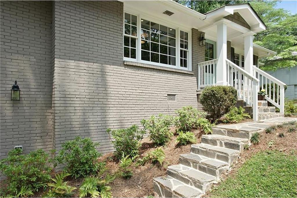 501 Hilderbrand Drive