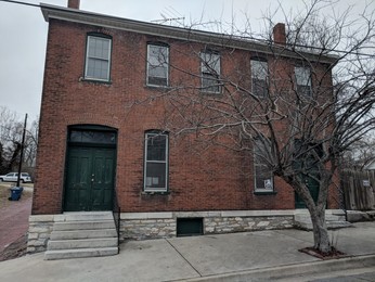412 Ridge St