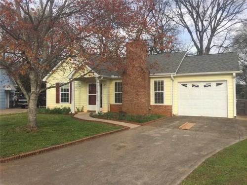 18 Green Ives Ln