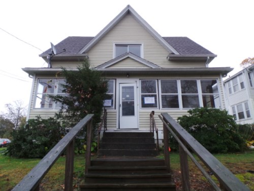 99 Hunters Ave