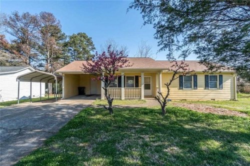1689 Stratford Dr