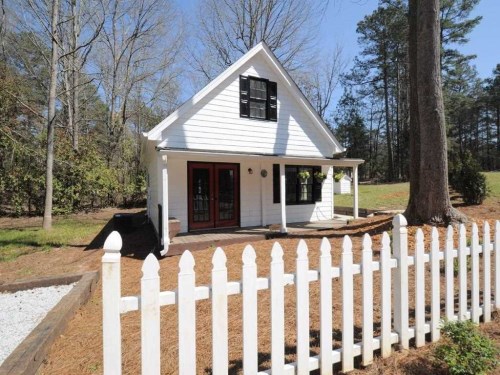 50 Bates Rd