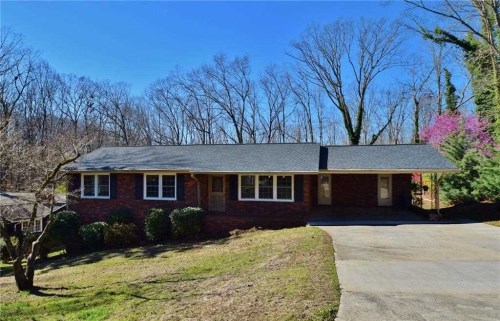 390 Mountain View Dr