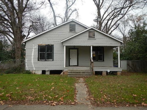 128 E Gregg St
