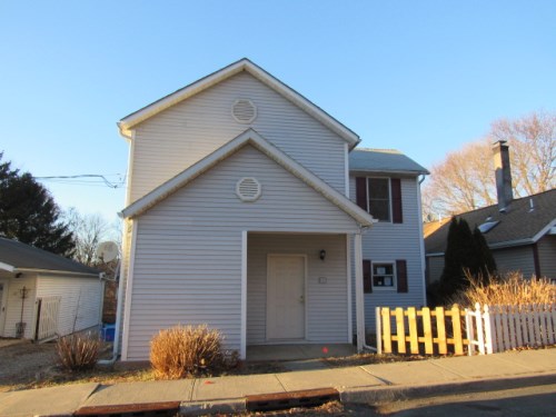 33 E Grand Street