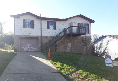 1828 Huntington Dr