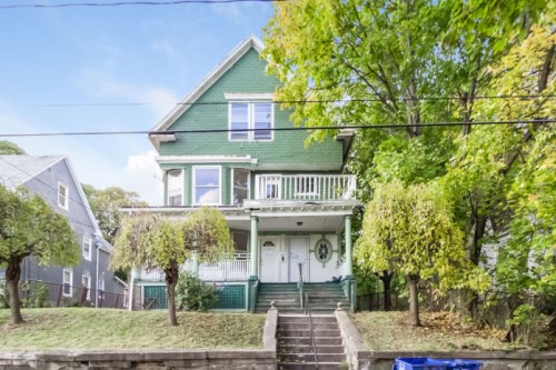 153 Easton Ave