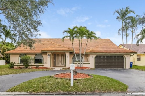 4915 NW 85th Rd