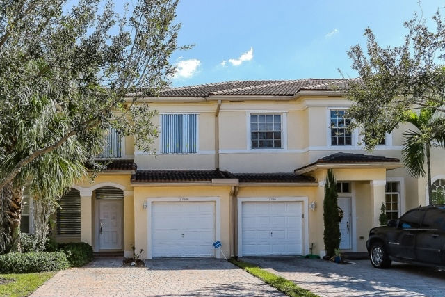 2739 SW 84th Ter Unit 104