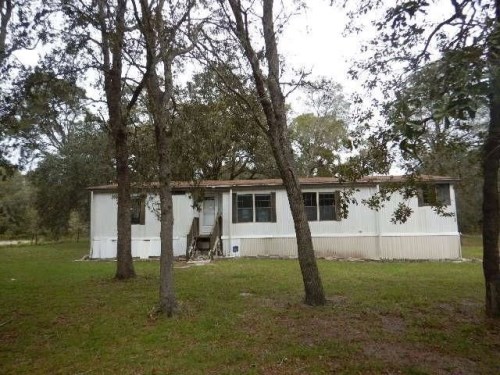 15709 Country Ln