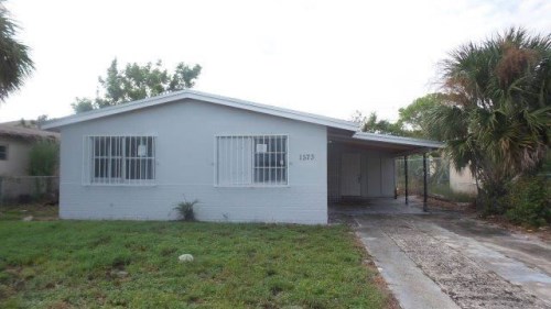 1573 W 34 St