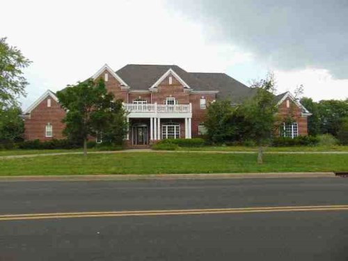 1310 Valley View Dr