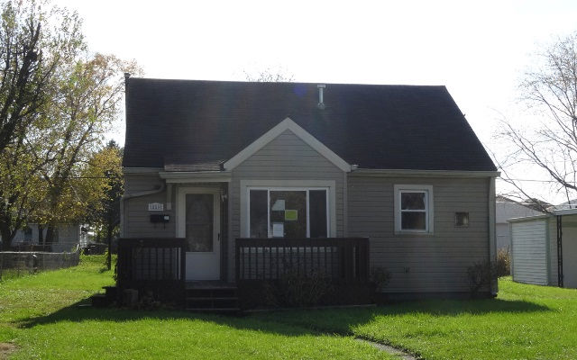 859 W McClurg St